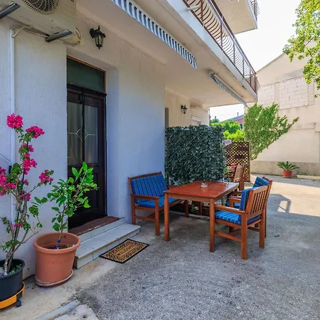 Vlatka Grof 아파트 *