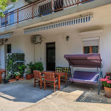 Vlatka Grof 아파트 *