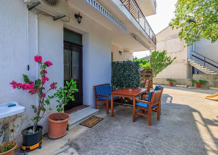 Vlatka Grof 아파트 *